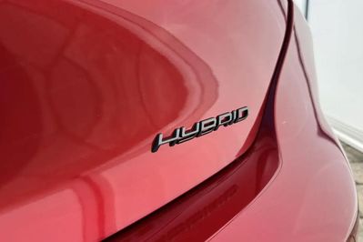 Peugeot 208 GT e-DCS6 1.2 mHEV