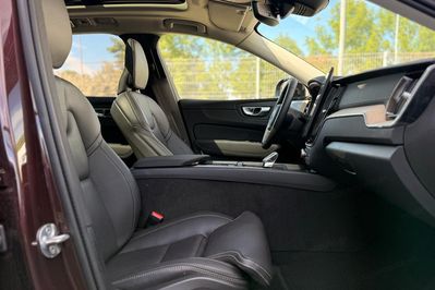 Volvo XC60 B5 B AWD Ultimate Dark