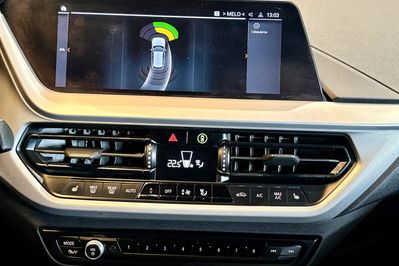 BMW Seria 1 118i Advantage aut