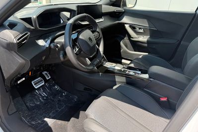 Peugeot 2008 GT e-DCS 1.2 mHEV