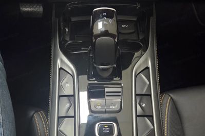 Bestune T77 1.5T Business DCT