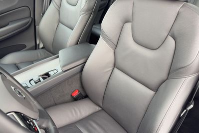 Volvo XC60 B5 B AWD Plus Dark aut