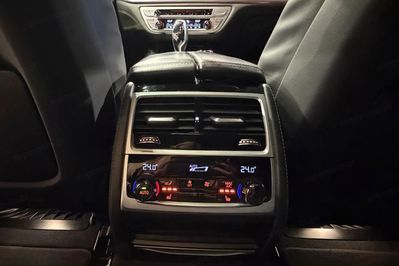 BMW Seria 7 740d xDrive M Sport