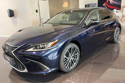 Lexus ES 300h Business Edition 2.5 E-CVT