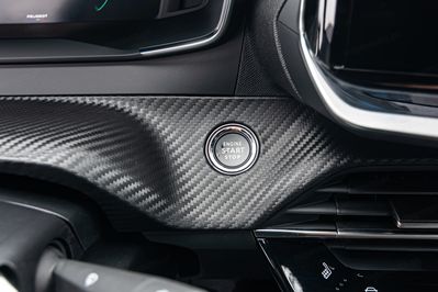 Peugeot 2008 Allure e-DCS 1.2 mHEV