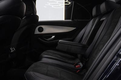 Mercedes Klasa E 220 d 4-Matic AMG Line