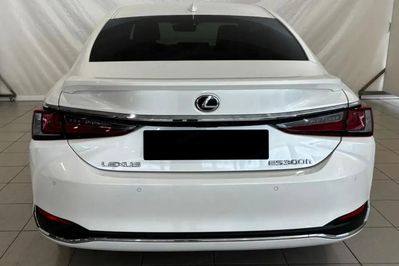 Lexus ES 300h Business Edition 2.5 E-CVT
