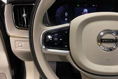 Volvo XC60 B4 B Momentum Pro