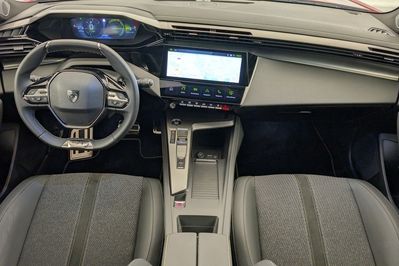 Peugeot 408 GT 1.2 mHEV e-DCS6