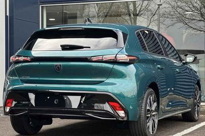 Peugeot 308 Allure 1.2 mHEV e-DCS6