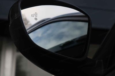 Peugeot 2008 Allure e-DCS 1.2 mHEV