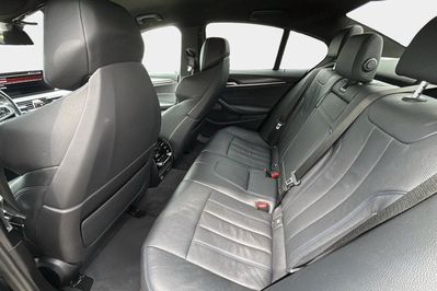 BMW Seria 5 M550i xDrive
