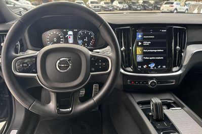 Volvo V60 B3 B R-Design