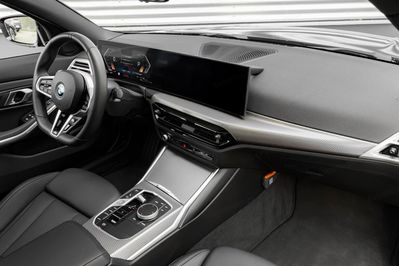 BMW Seria 3 330e M Sport