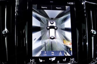 Volvo XC60 T8 AWD Plug-In Hybrid R-Design aut