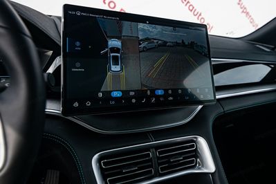 BYD Seal U DM-i  Design AWD