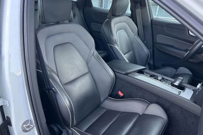 Volvo XC60 B5 B AWD R-Design