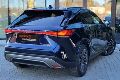 Lexus RX 450h+ Omotenashi