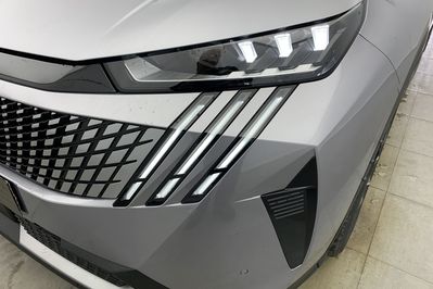 Peugeot 3008 GT 1.2 mHEV e-DCS6