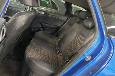 Kia Ceed Gdi Phev l Business Line Dct