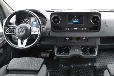 Mercedes Sprinter Standard Pro 9G-Tronic