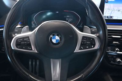 BMW Seria 5 520d xDrive mHEV M Sport sport-aut