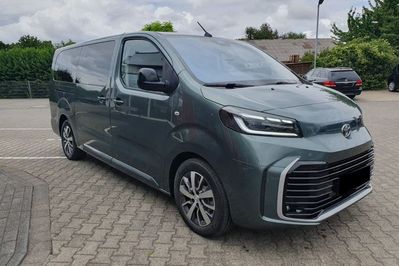 Toyota Proace Verso Long Business
