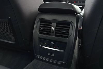 BMW Seria 3 318i aut