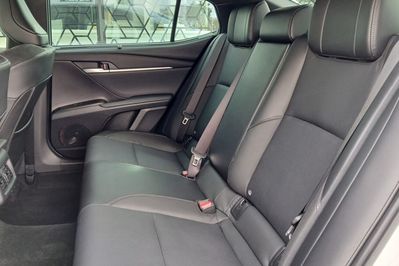 Toyota Camry 2.5 Hybrid Executive e-CVT