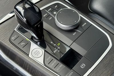 BMW Seria 3 Touring 318d Sport Line