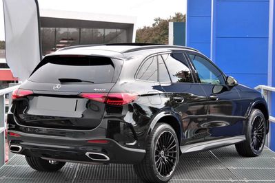 Mercedes GLC 300  4-Matic AMG Line