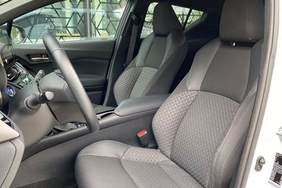 Toyota C-HR Hybrid Style