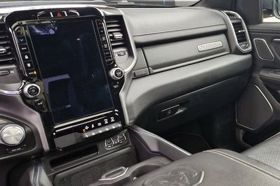 RAM 1500 5.7 V8 HEMI Laramie