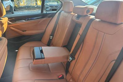 BMW Seria 5 530i xDrive Luxury Line