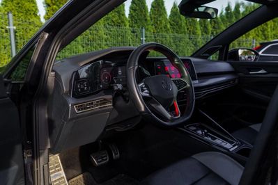 Volkswagen Golf VIII 2.0 TSI GTI