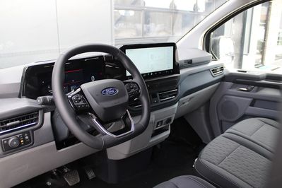 Ford Transit Custom Kombi M1 320 L2H1 Limited A8
