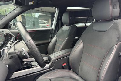 Mercedes GLB 200 AMG Line 7G-DCT