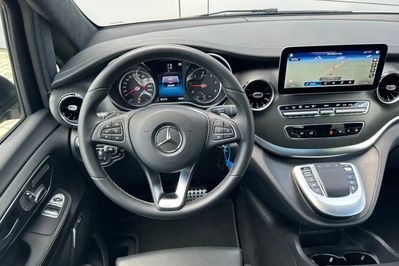 Mercedes V Klasa 300 d 4MATIC Exclusive (długi)