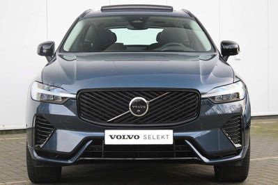 Volvo XC60 B5 AWD Ultra Dark