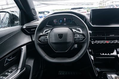 Peugeot 2008 Allure e-DCS 1.2 mHEV