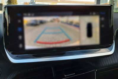 Peugeot 2008 GT Exclusive e-DCS6 1.2 PureTech mHEV