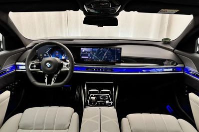 BMW Seria 7 740d xDrive mHEV M Sport sport-aut