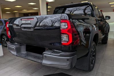 Toyota HiLux Double Cab Invincible
