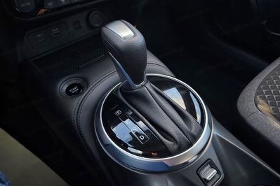 Nissan Juke N-Connecta 1.6 HEV