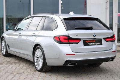 BMW Seria 5 520d xDrive Luxury Line Touring