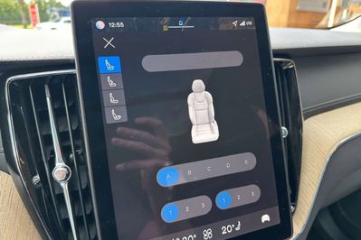 Volvo XC60 T6 Plug-In Hybrid AWD Ultra Bright