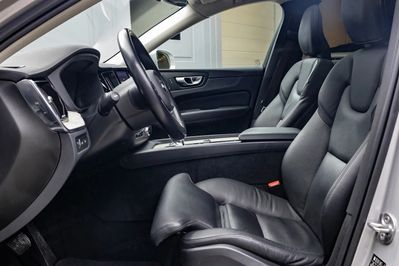 Volvo XC60 T6 Plug-In Hybrid AWD Plus Bright