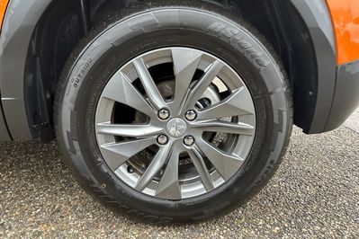 Peugeot 2008 Active 1.2 PureTech EAT8