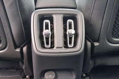 Volvo EC40 82kWh Twin Motor Performance Plus Black Edition
