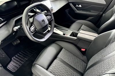 Peugeot 408 Business S&S e-DCS6 1.2 PureTech mHEV